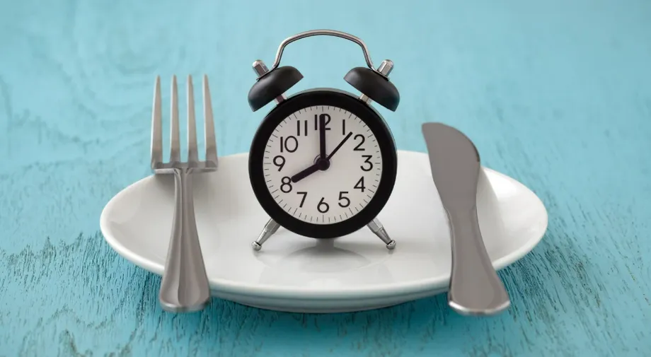 ダイエット停滞期突破！間欠的断食で体と習慣を変える