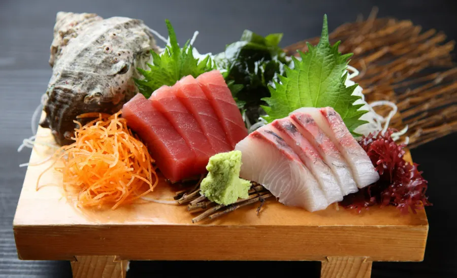  夏場の海産物消費増加と食中毒リスクの現状