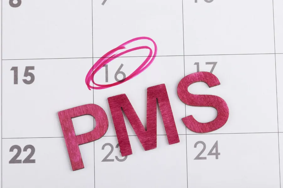 ホルモン要因:PMSと生理周期が食欲に与える影響
