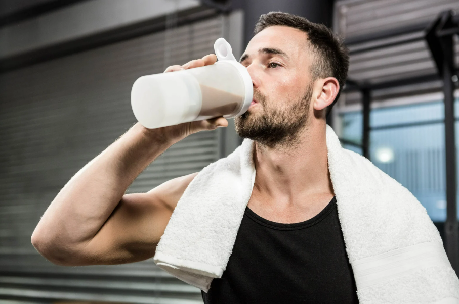 筋トレしてもプロテインなしでは意味がない!?｜摂取量・タイミング・代替食品の真実